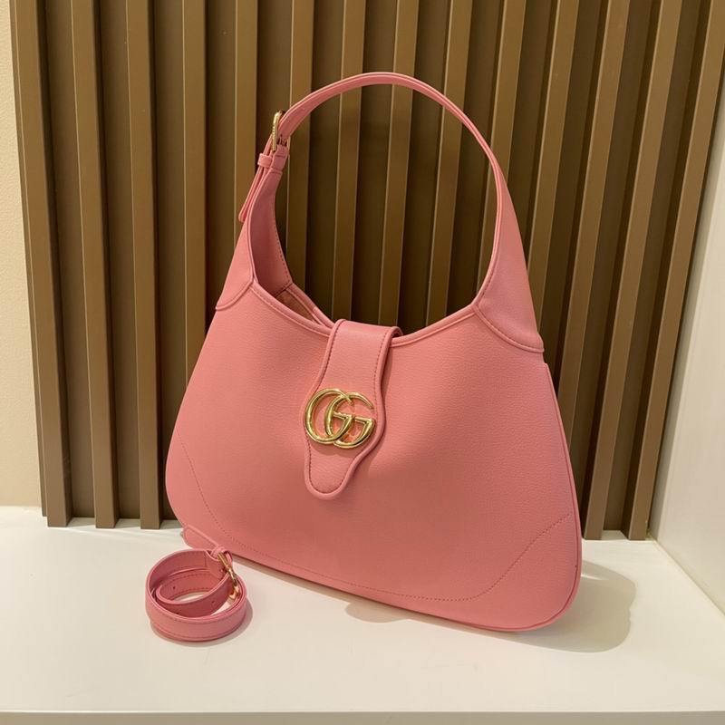 Gucci Handbags 948